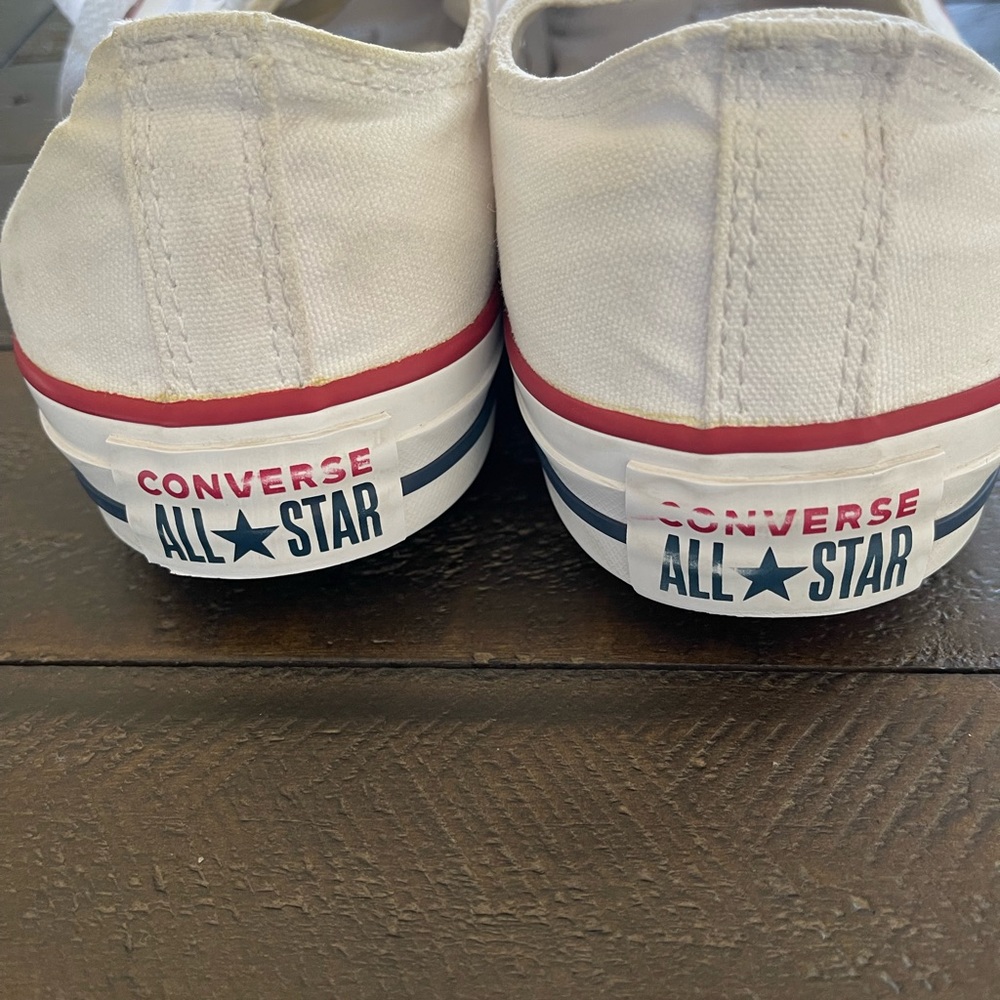 Converse women sneakers size 9